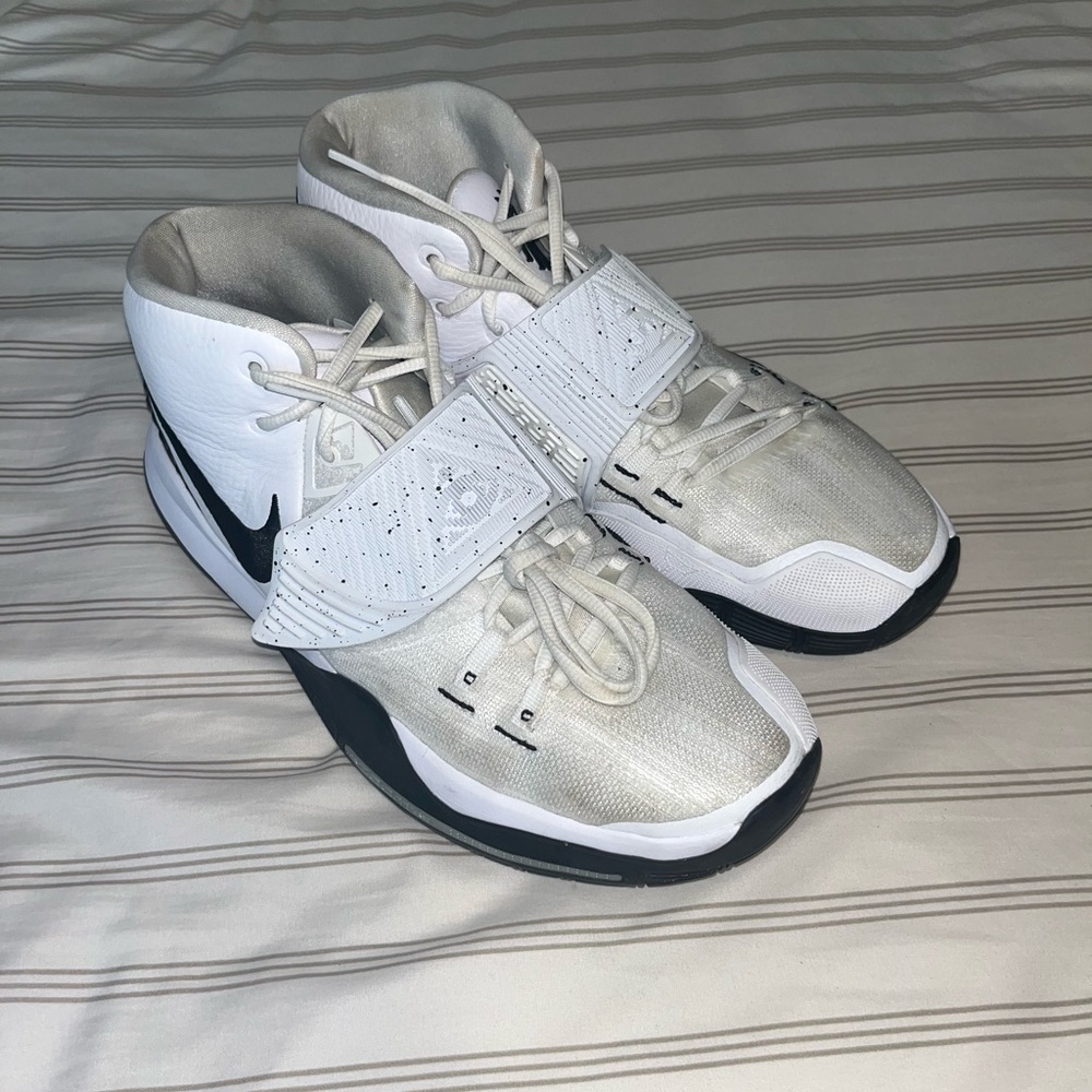 Kyrie 6 basketball shoes